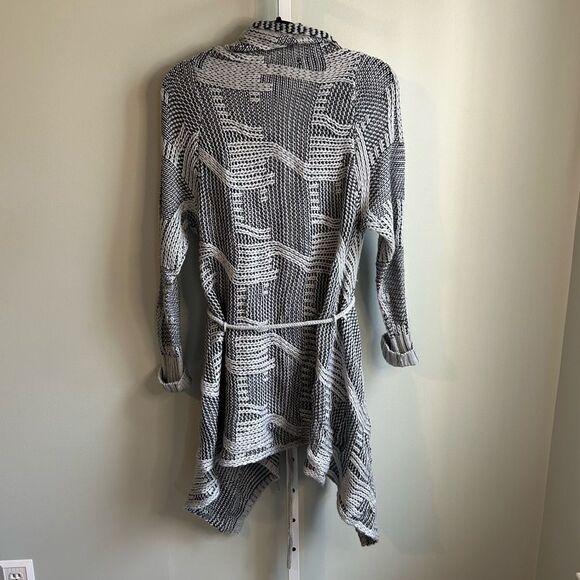 BCBG Max Azria Thick Knit Sweater Cardigan - Picture 4 of 4